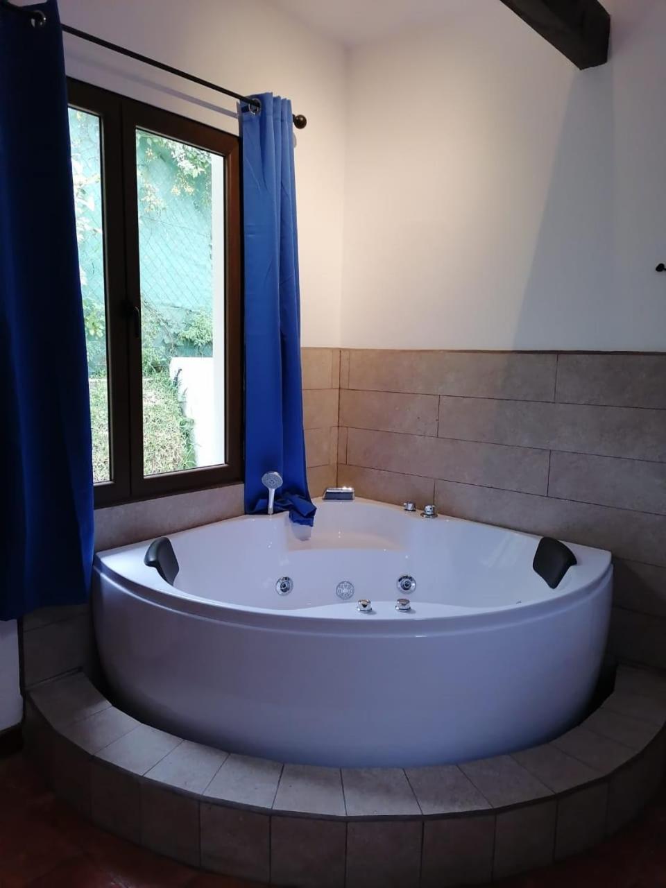 Vista Encantada Hotel Villa Canales المظهر الخارجي الصورة